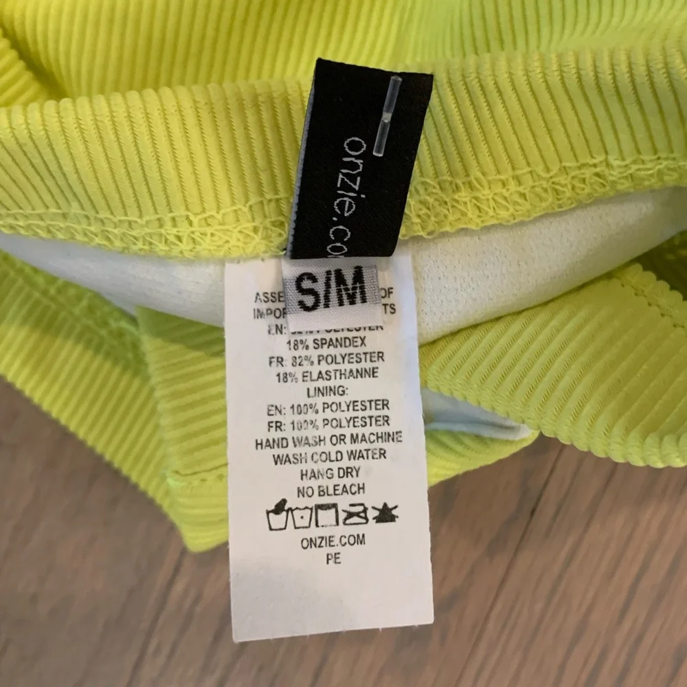 Onzie NWT Half Moon Bra - Picture 4 of 10